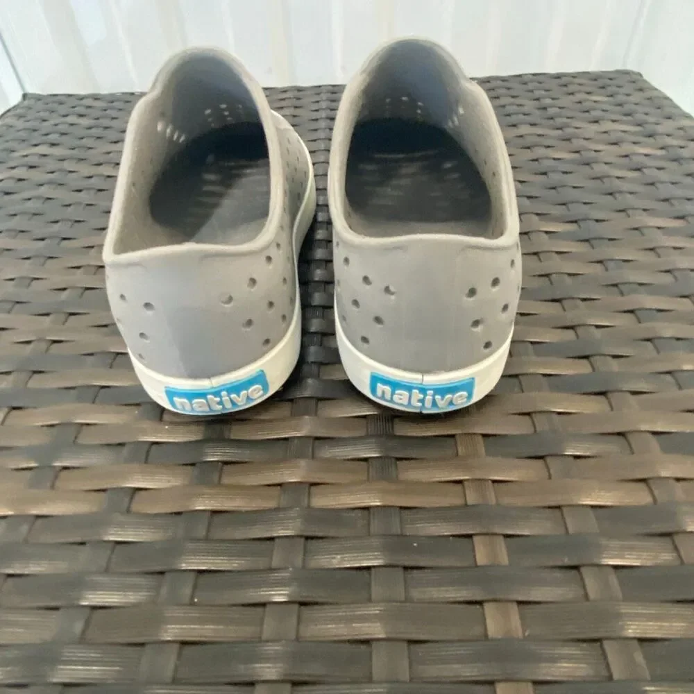 Native  Jefferson shoes, children’s size 13